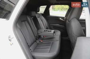 Внедорожник / Кроссовер Audi Q4 e-tron 2023 в 