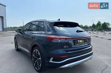 Позашляховик / Кросовер Audi Q4 e-tron 2023 в 