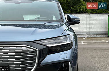 Внедорожник / Кроссовер Audi Q4 e-tron 2023 в 