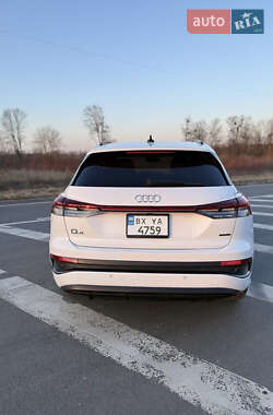 Внедорожник / Кроссовер Audi Q4 e-tron 2023 в 
