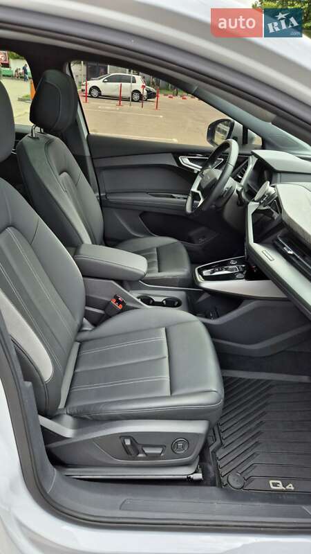 Внедорожник / Кроссовер Audi Q4 e-tron 2023 в Белой Церкви