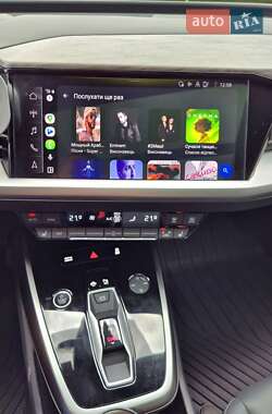 Внедорожник / Кроссовер Audi Q4 e-tron 2023 в 