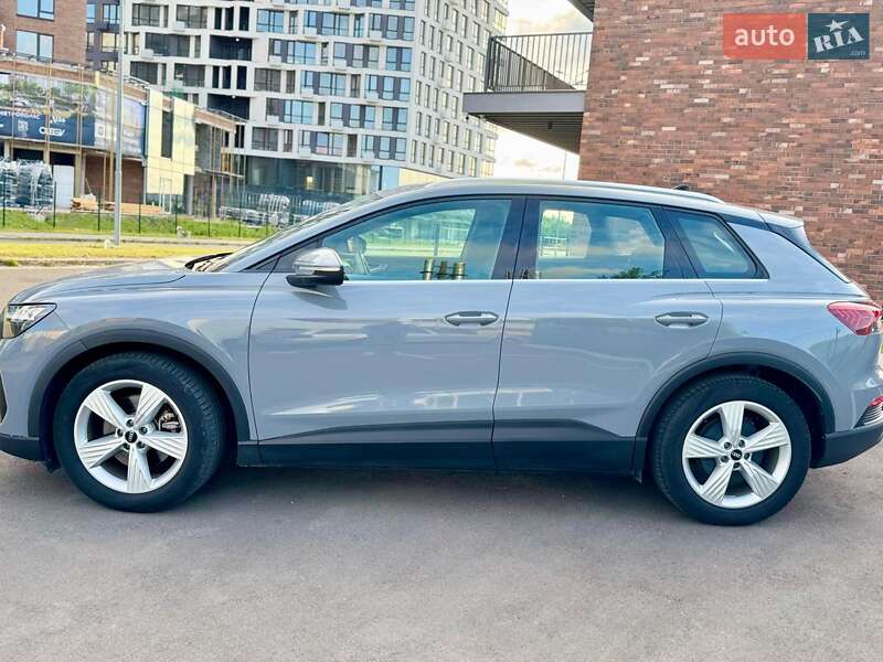 Позашляховик / Кросовер Audi Q4 e-tron 2022 в Києві