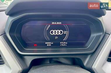 Внедорожник / Кроссовер Audi Q4 e-tron 2022 в 
