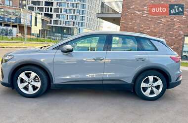 Внедорожник / Кроссовер Audi Q4 e-tron 2022 в 