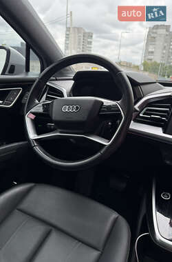 Внедорожник / Кроссовер Audi Q4 e-tron 2023 в 