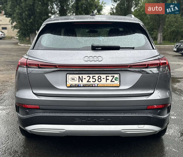 Позашляховик / Кросовер Audi Q4 e-tron 2021 в Києві