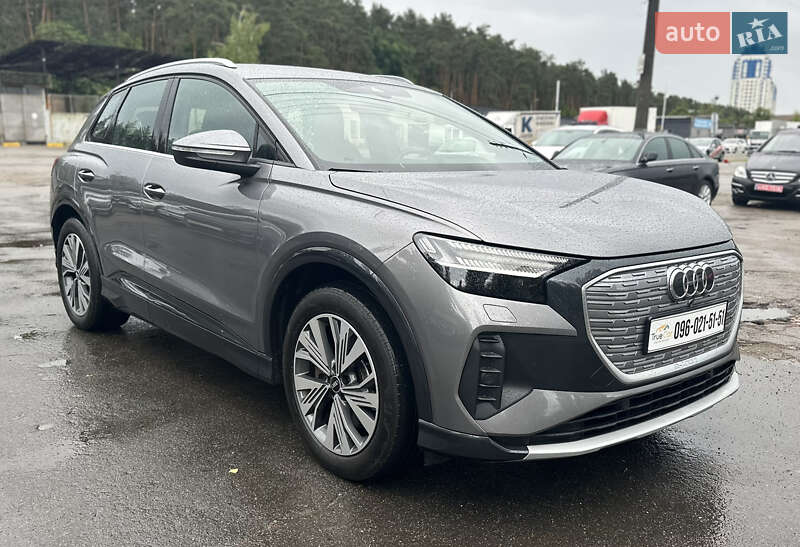 Позашляховик / Кросовер Audi Q4 e-tron 2021 в Києві
