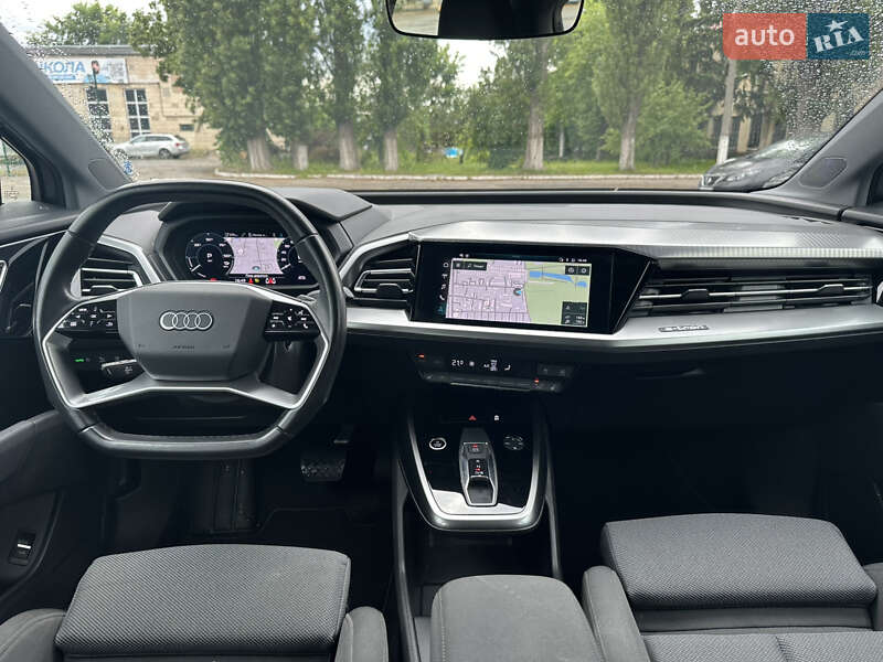 Позашляховик / Кросовер Audi Q4 e-tron 2021 в Києві