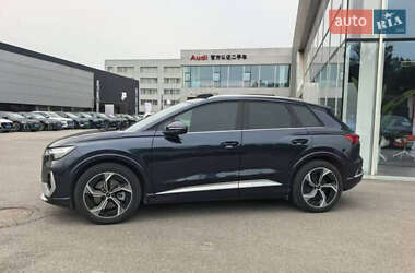 Внедорожник / Кроссовер Audi Q4 e-tron 2024 в 