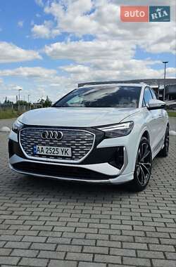 Внедорожник / Кроссовер Audi Q4 e-tron 2022 в 