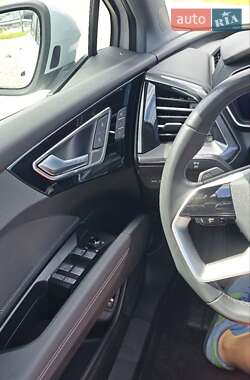 Внедорожник / Кроссовер Audi Q4 e-tron 2022 в 