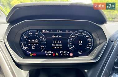 Позашляховик / Кросовер Audi Q4 e-tron 2022 в 