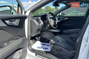 Внедорожник / Кроссовер Audi Q4 e-tron 2024 в 