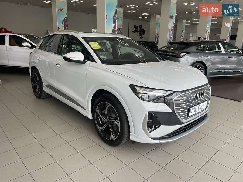 Позашляховик / Кросовер Audi Q4 e-tron 2025 в Львові