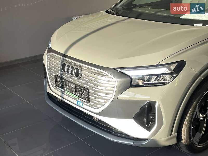 Позашляховик / Кросовер Audi Q4 e-tron 2025 в Черкасах