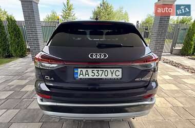 Позашляховик / Кросовер Audi Q4 e-tron 2022 в 