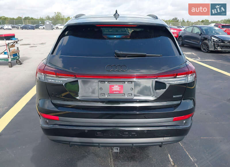 Внедорожник / Кроссовер Audi Q4 e-tron 2024 в Тернополе