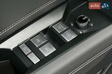 Позашляховик / Кросовер Audi Q4 e-tron 2025 в 