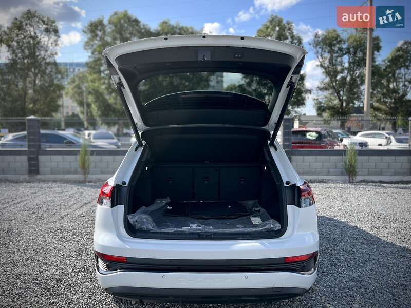 Внедорожник / Кроссовер Audi Q4 e-tron 2024 в Днепре