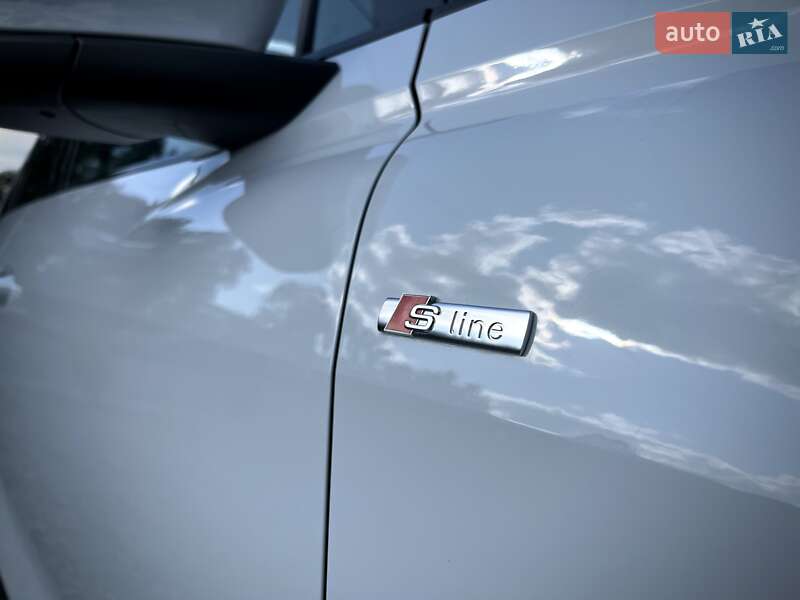 Внедорожник / Кроссовер Audi Q4 e-tron 2024 в Днепре