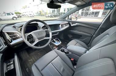 Внедорожник / Кроссовер Audi Q4 e-tron 2024 в 