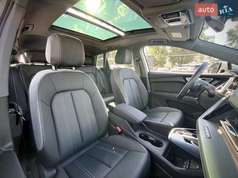 Внедорожник / Кроссовер Audi Q4 e-tron 2024 в Днепре