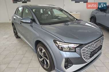 Внедорожник / Кроссовер Audi Q4 e-tron 2025 в 