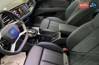 Внедорожник / Кроссовер Audi Q4 e-tron 2025 в 