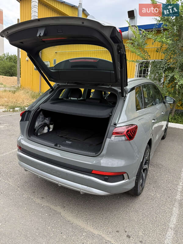 Внедорожник / Кроссовер Audi Q4 e-tron 2023 в Николаеве