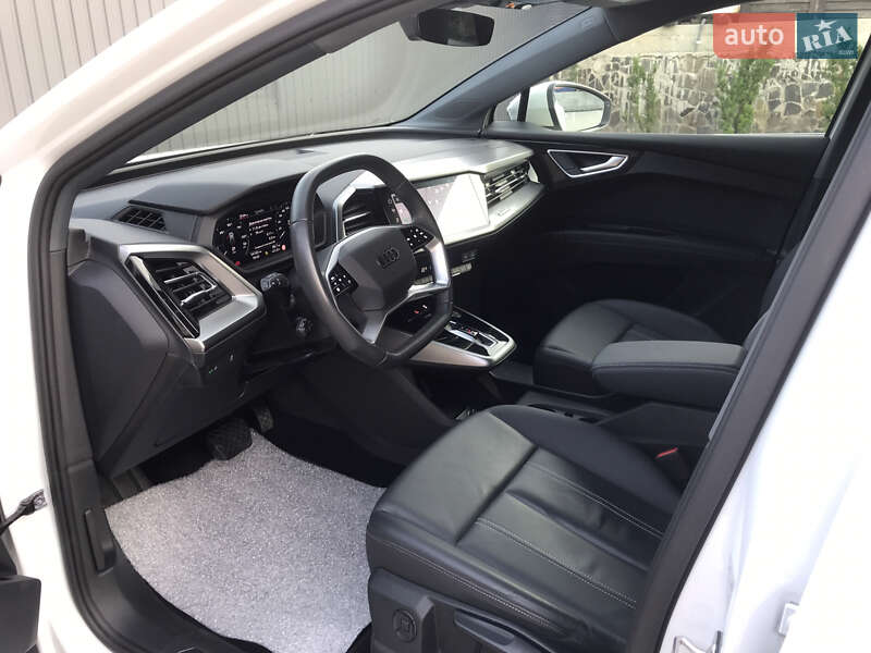 Внедорожник / Кроссовер Audi Q4 e-tron 2023 в Ровно
