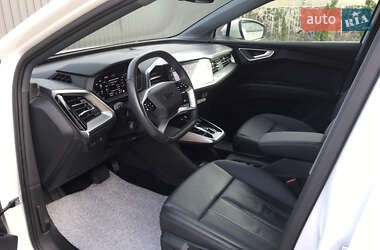 Позашляховик / Кросовер Audi Q4 e-tron 2023 в 