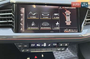 Позашляховик / Кросовер Audi Q4 e-tron 2024 в 