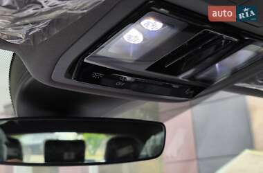 Позашляховик / Кросовер Audi Q4 e-tron 2025 в 