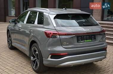 Позашляховик / Кросовер Audi Q4 e-tron 2025 в 