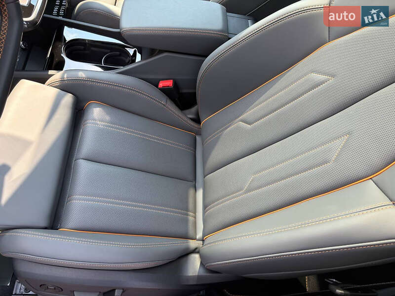 Позашляховик / Кросовер Audi Q4 e-tron 2023 в Києві