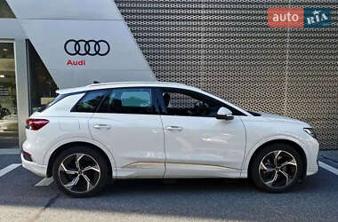 Позашляховик / Кросовер Audi Q4 e-tron 2023 в 