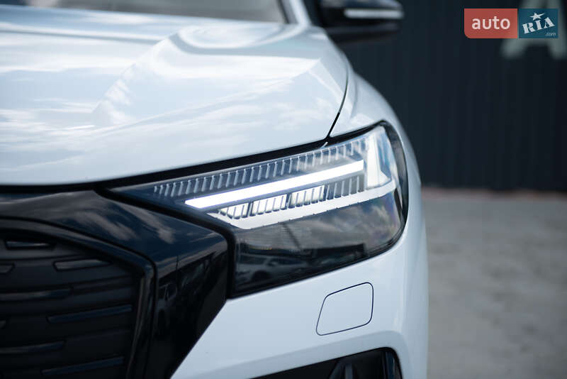 Позашляховик / Кросовер Audi Q4 e-tron 2022 в Мукачевому
