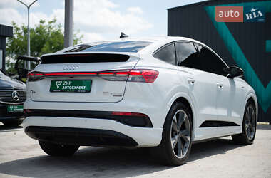 Позашляховик / Кросовер Audi Q4 e-tron 2022 в 