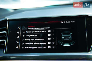 Позашляховик / Кросовер Audi Q4 e-tron 2022 в 