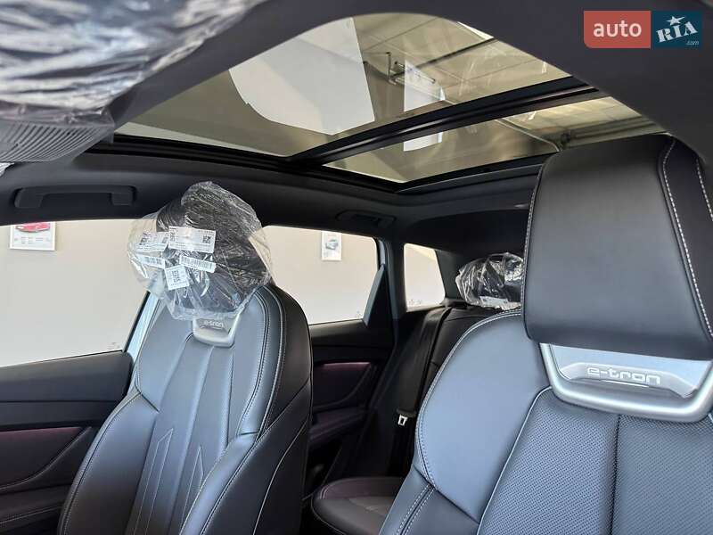Позашляховик / Кросовер Audi Q4 e-tron 2025 в Житомирі