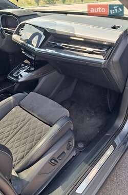 Внедорожник / Кроссовер Audi Q4 e-tron 2023 в 