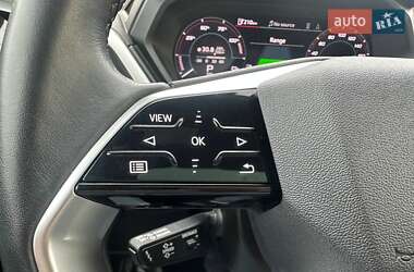 Внедорожник / Кроссовер Audi Q4 e-tron 2023 в 