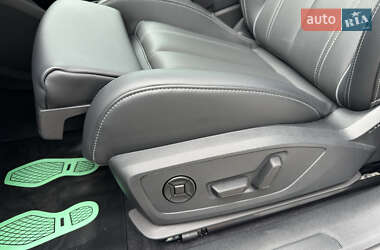 Внедорожник / Кроссовер Audi Q4 e-tron 2025 в 
