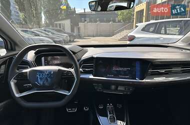 Позашляховик / Кросовер Audi Q4 e-tron 2025 в 