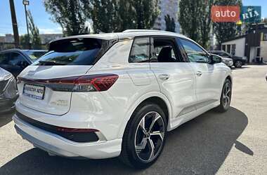 Позашляховик / Кросовер Audi Q4 e-tron 2025 в 