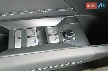 Внедорожник / Кроссовер Audi Q4 e-tron 2025 в 