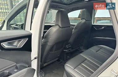 Внедорожник / Кроссовер Audi Q4 e-tron 2023 в 