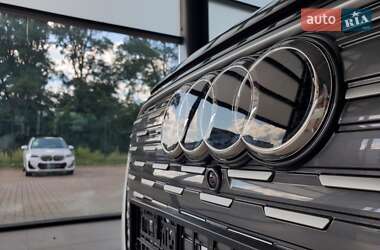 Позашляховик / Кросовер Audi Q4 e-tron 2025 в 
