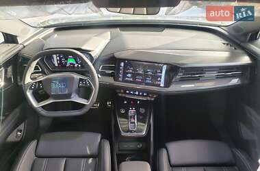 Позашляховик / Кросовер Audi Q4 e-tron 2025 в 